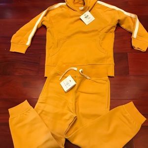 NWT Hanna Andersson yellow track suit sz 110 5
